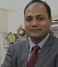 Deepak Limbachiya, Oncologist in Ahmedabad