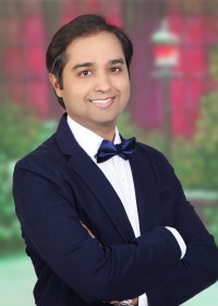 Dr Shailesh Panchal, Dentist in Mumbai